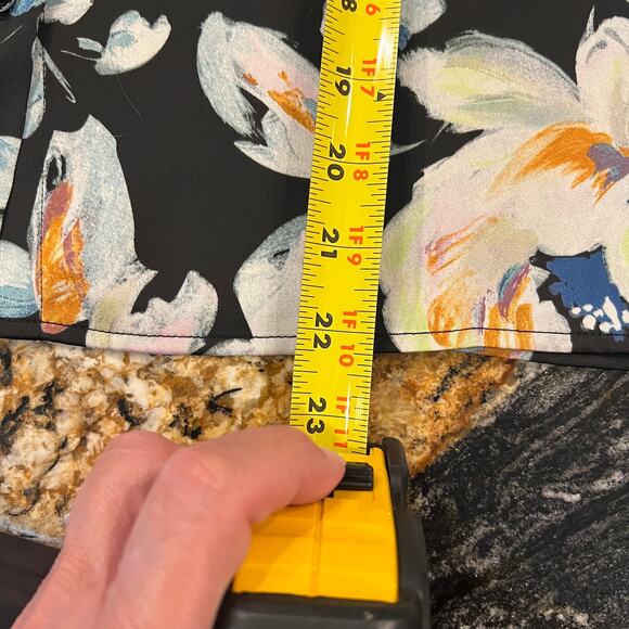 CAbi Zelda Black Floral Blouse #4840 - SIZE S - Picture 9 of 9